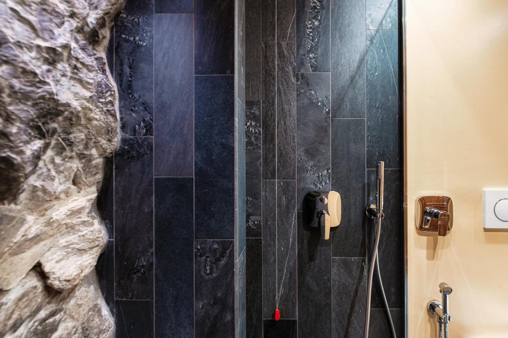 Crotto Polirolo - The House Of Travelers Apartment Cernobbio Bagian luar foto